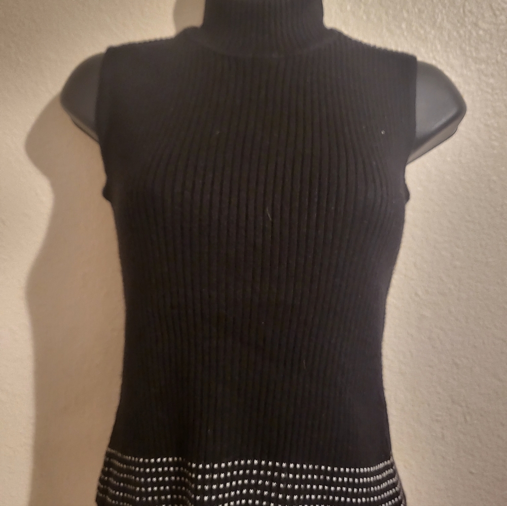 Jones New York Black Ribbed Sleeveless Turtleneck Tank